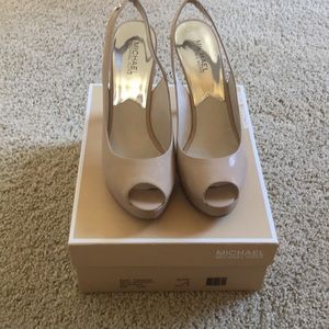 Michael Kors York Sling Back in Nude Size 9.5